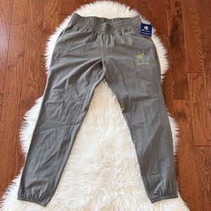 University of Delaware women’s lightweight joggers NWT
